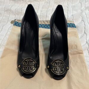 Tory Burch black open toe wedges 7.5